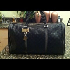 Authentic Gucci Bag.. Made in Italy..